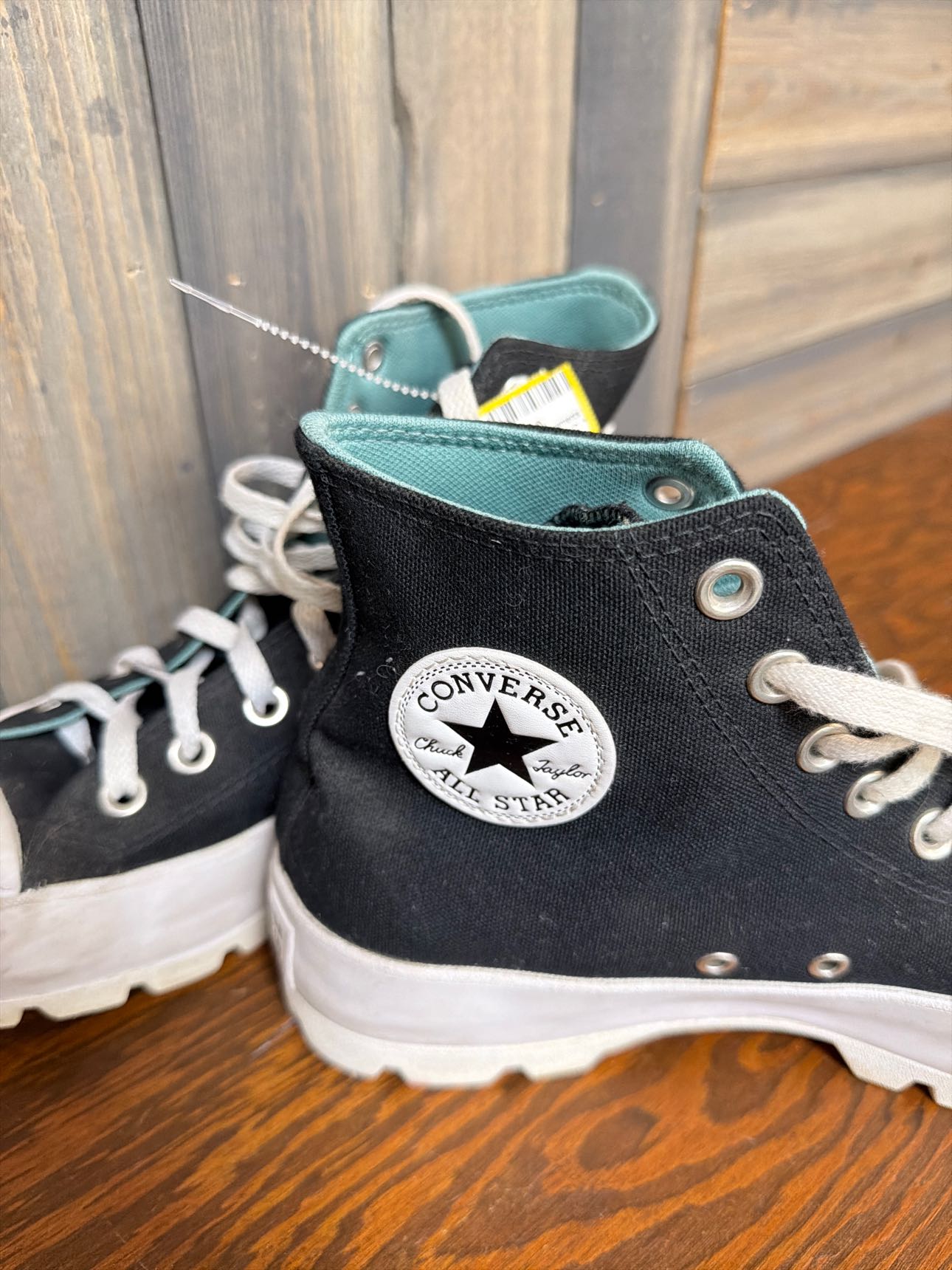 Women's Size 10 Converse Black Tennis Shoes