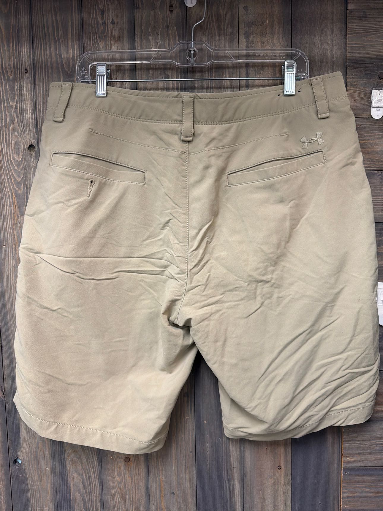 Men's Size 38 Under Armour Khaki Shorts