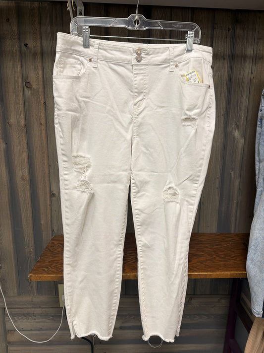 Women's Size 16 Maurices White Jeans