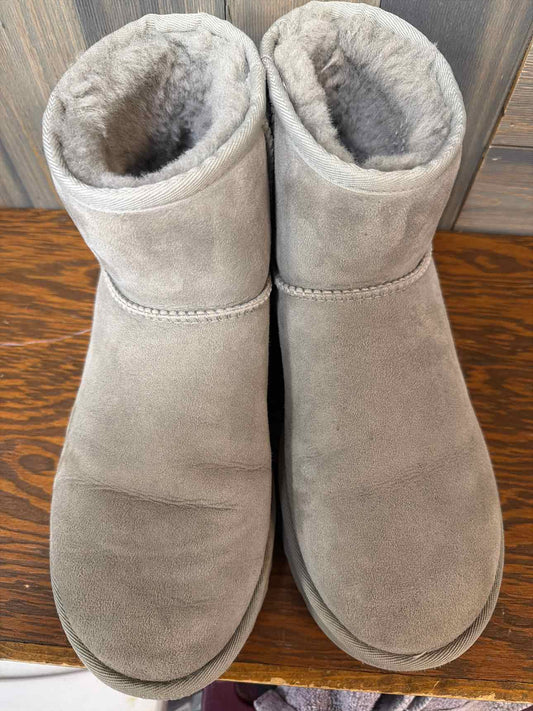 Women's Size 10 Ugg Gray Boots