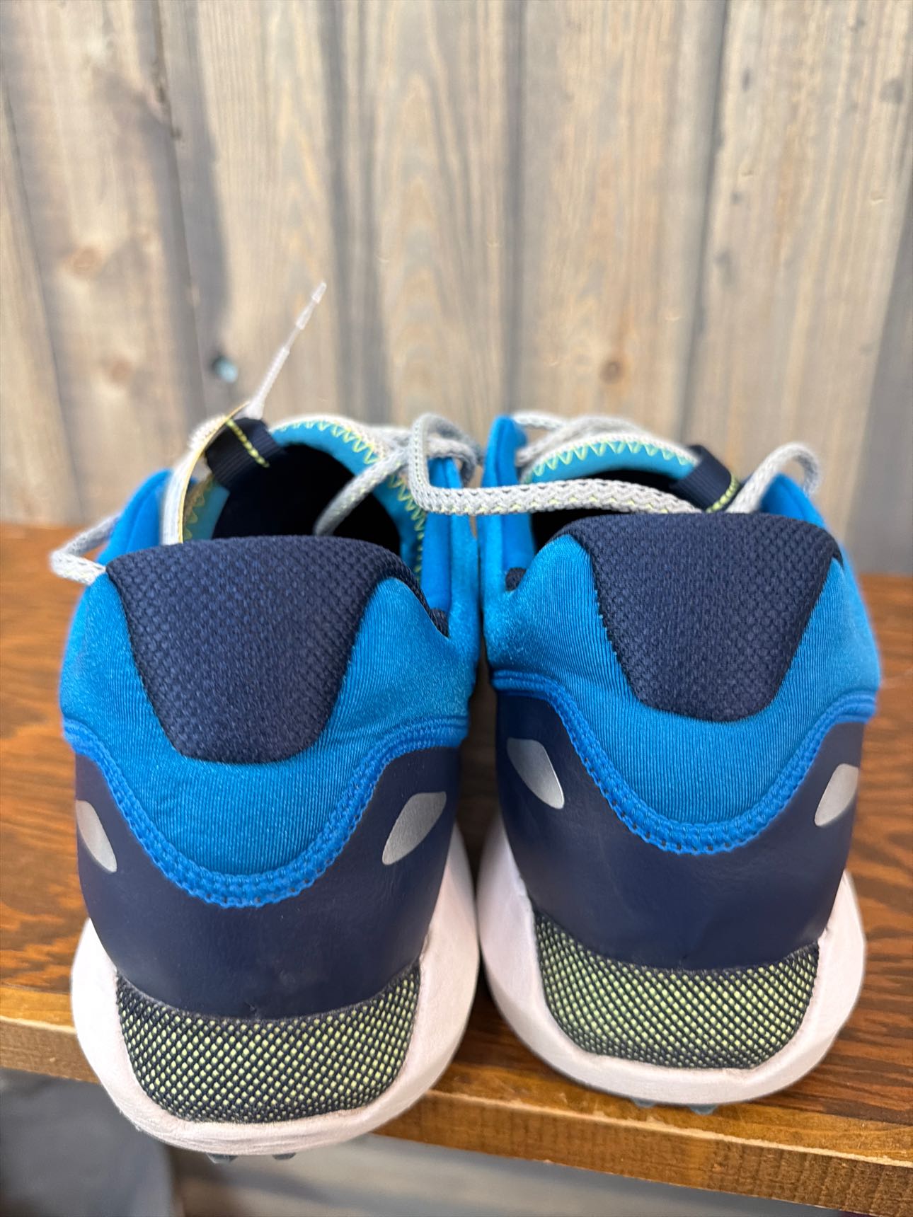 Men's Size 11 Under Armour Gray Sport Shoes