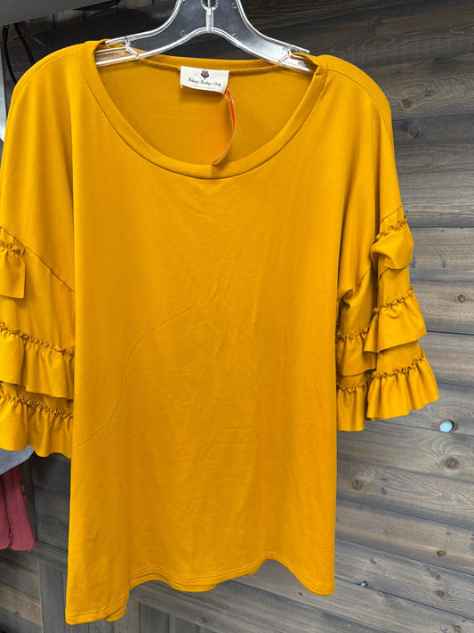 Women's Size Large Betsy's Boutique Yellow Top