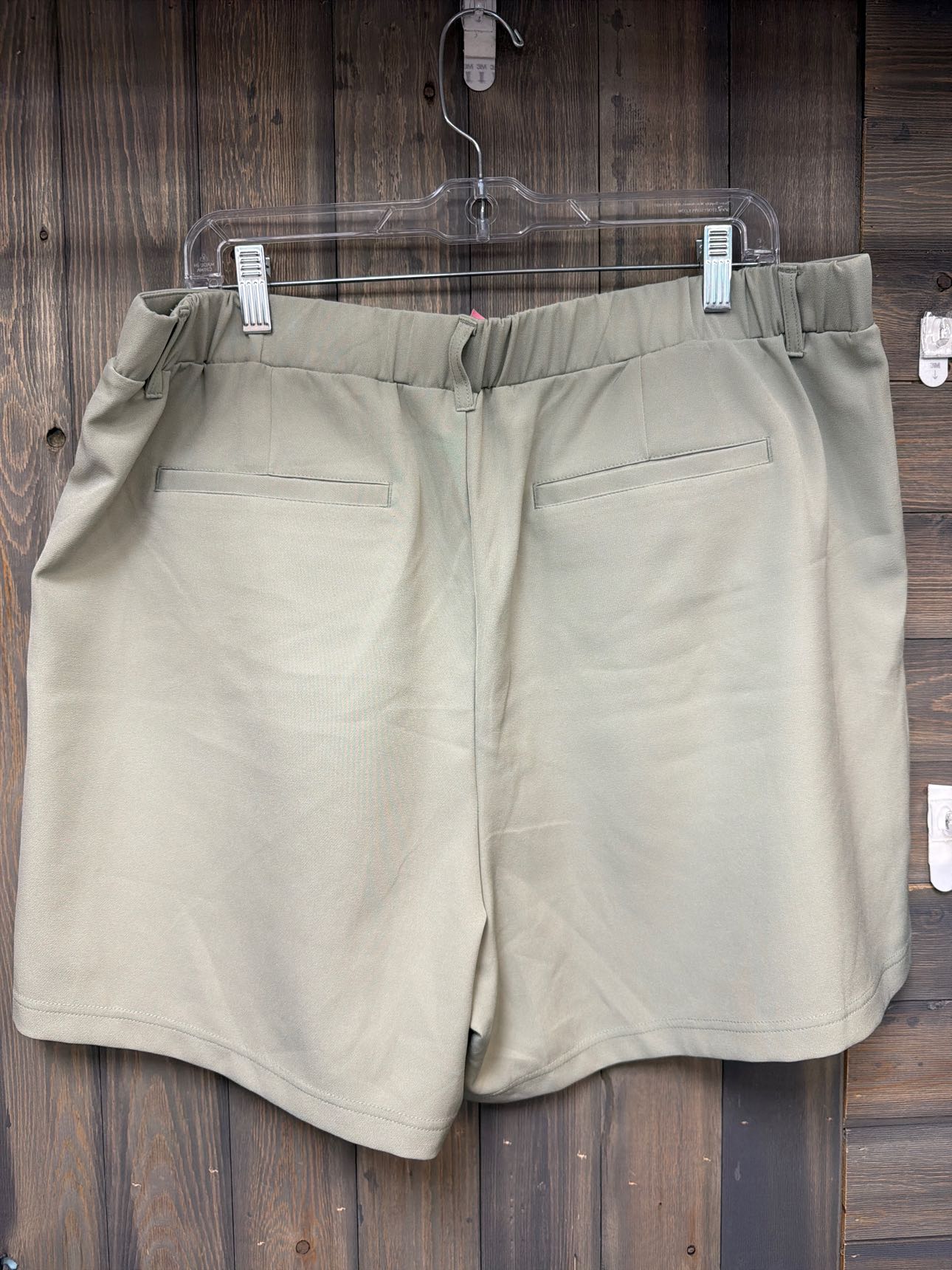 Women's Size XL 32 Cool Green Shorts
