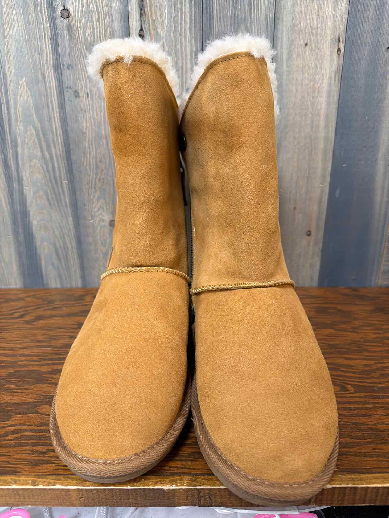 Women's Size 8 Clarks Tan Boots