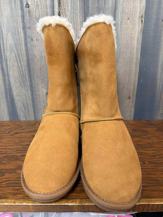 Women's Size 8 Clarks Tan Boots