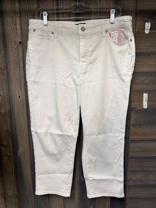 Women's Size 12 Talbots White Capri