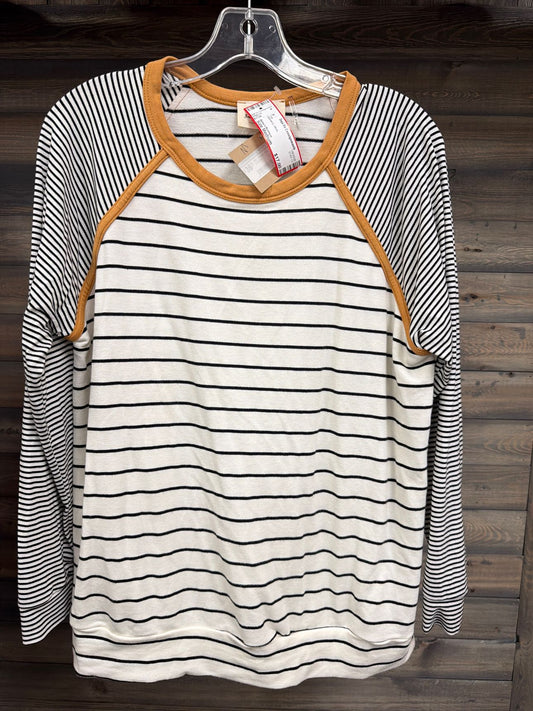 Women's Size Medium Betsy's Boutique White Top