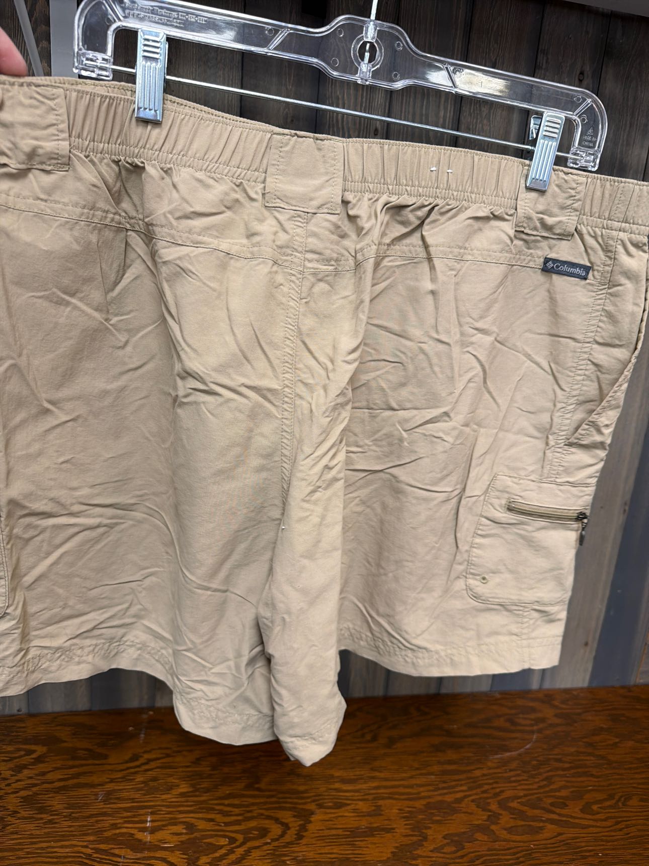Women's Size XL Columbia Khaki Shorts