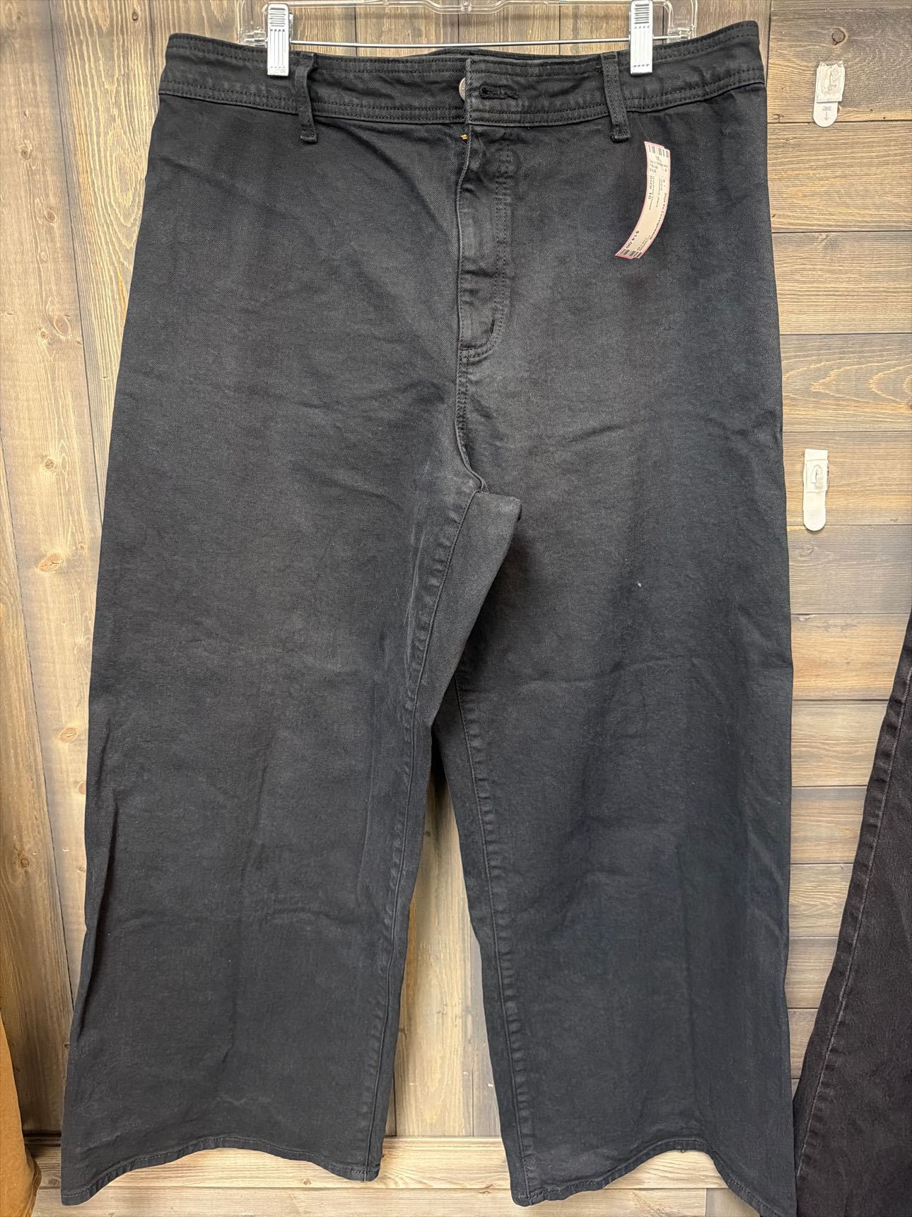 Women's Size 16 Universal Thread Black Jeans