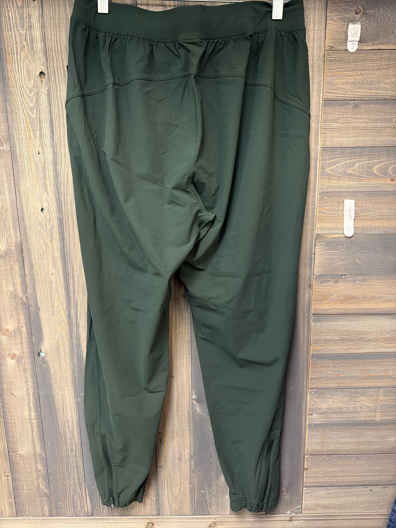 Women's Size 10 Lulu Lemon Army Green Pants