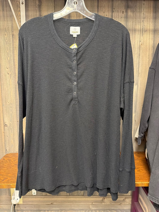 Junior's Size Large Offline Black Tops