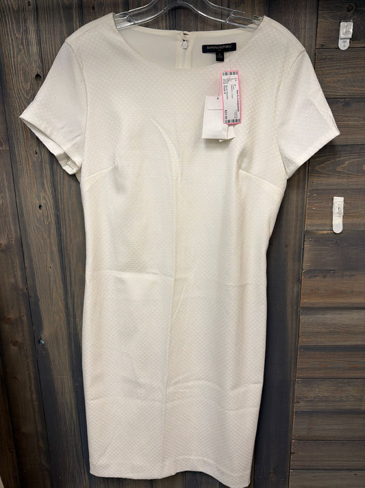 Women's Size 6 Banana Republic Cream Dress