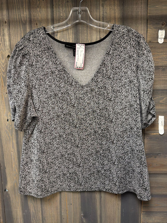 Women's Size XL White House Black Market Black Top
