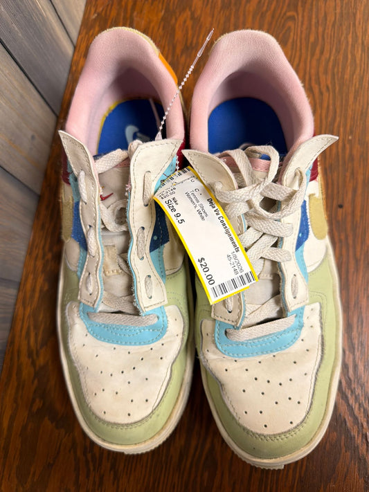 Women's Size 9.5 Nike White Tennis Shoes
