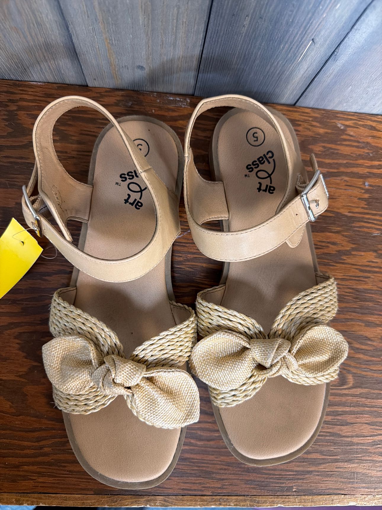 Girl's Size 5 Art Class Tan Dress Shoes