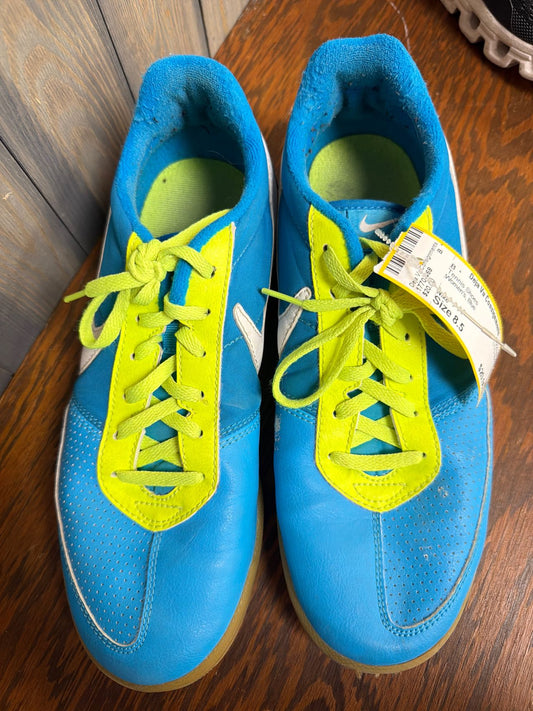 Women's Size 8.5 Nike Blue Tennis Shoes