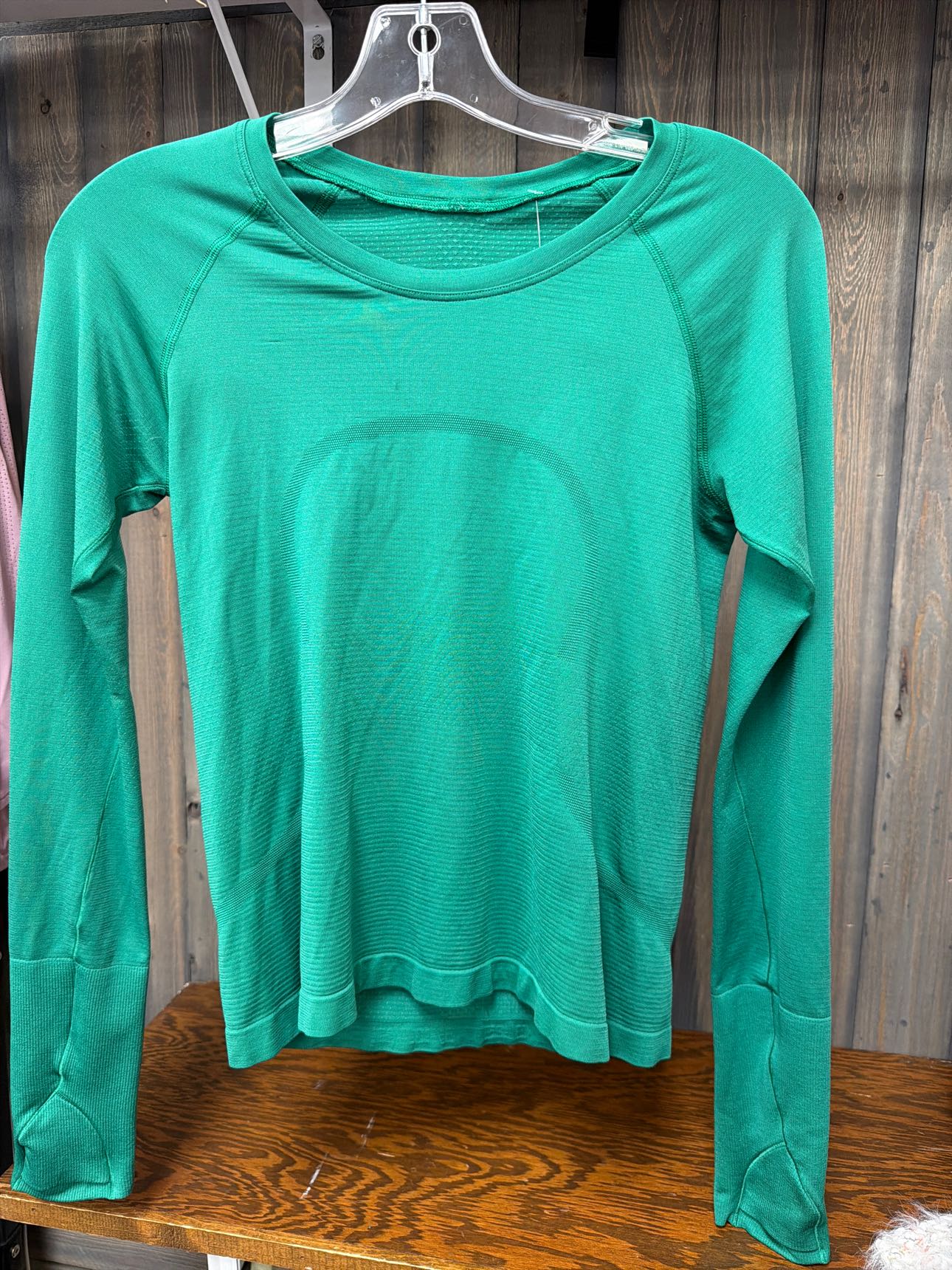 Women's Size 6 Lulu Lemon Green Workout Top