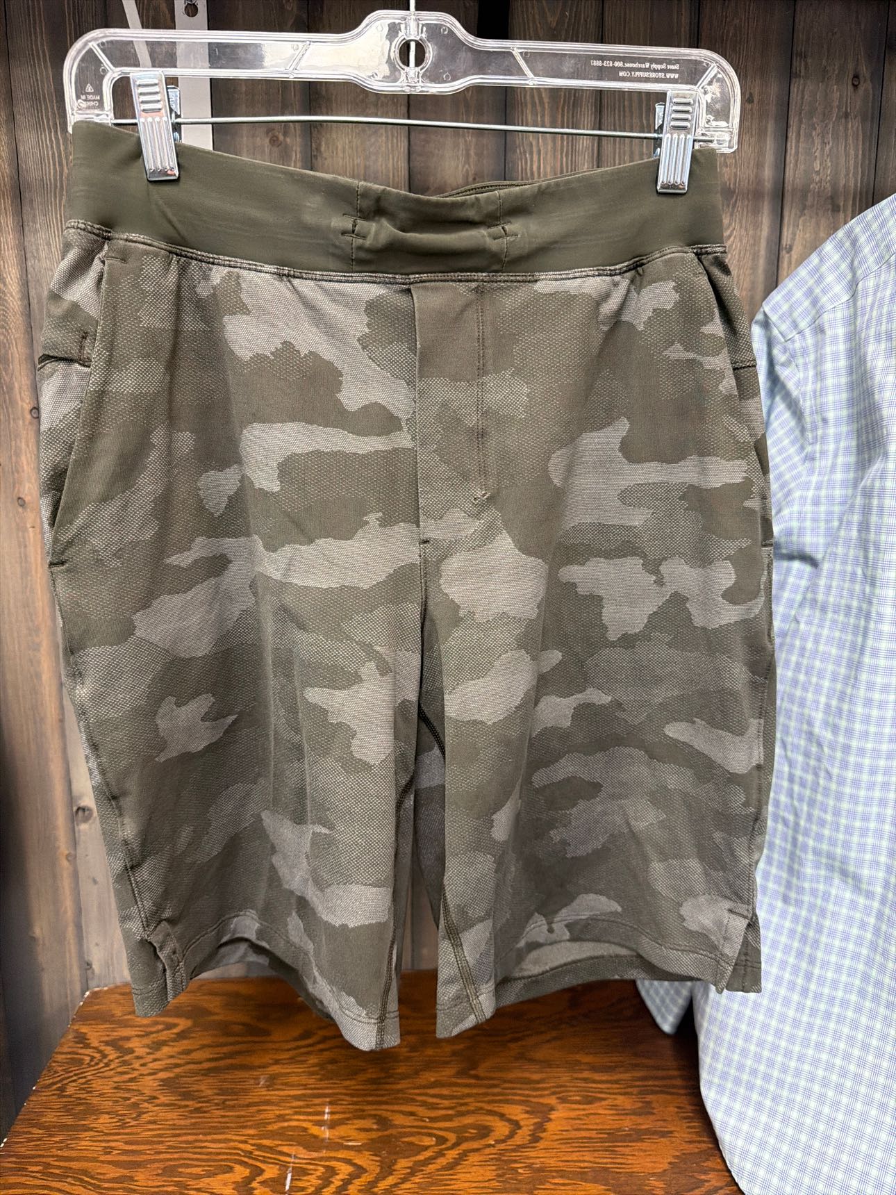 Men's Size Small Lulu Lemon Green Shorts