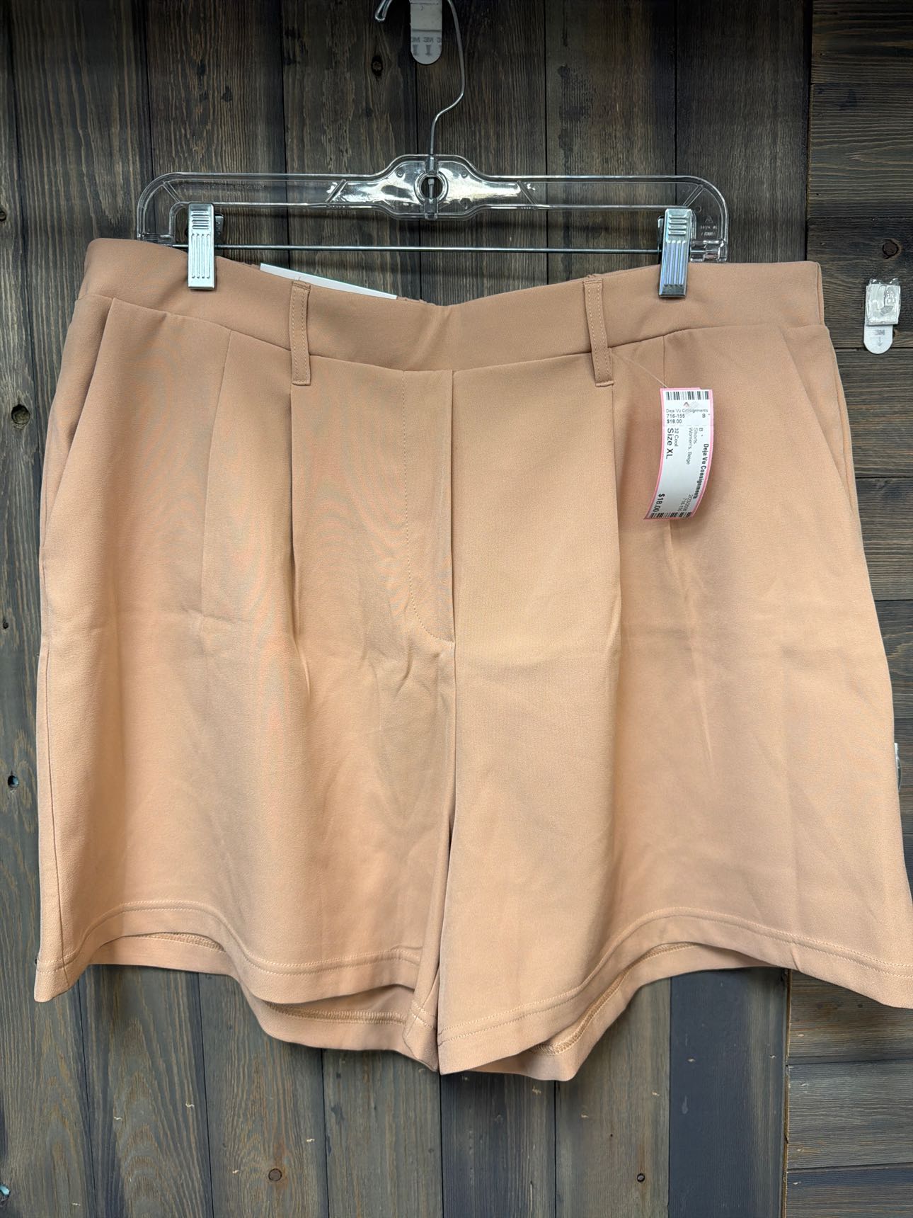 Women's Size XL 32 Cool Beige Shorts