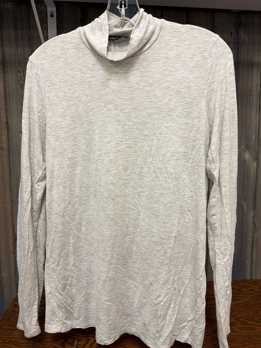 Women's Size Small Black Tape Gray Top