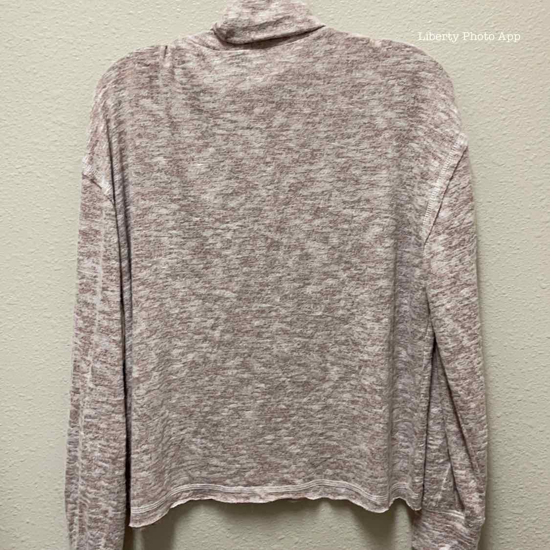 Women's Size XL Universal Thread Rose Top