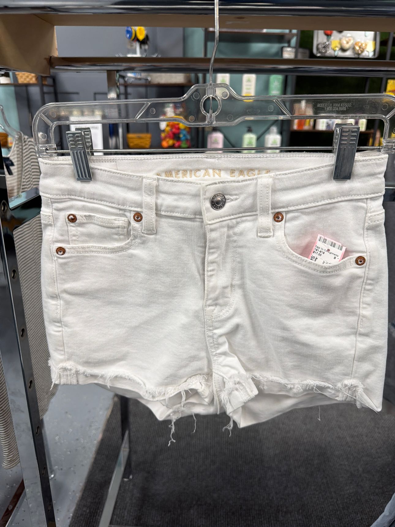 Junior's Size 2 American Eagle White Shorts