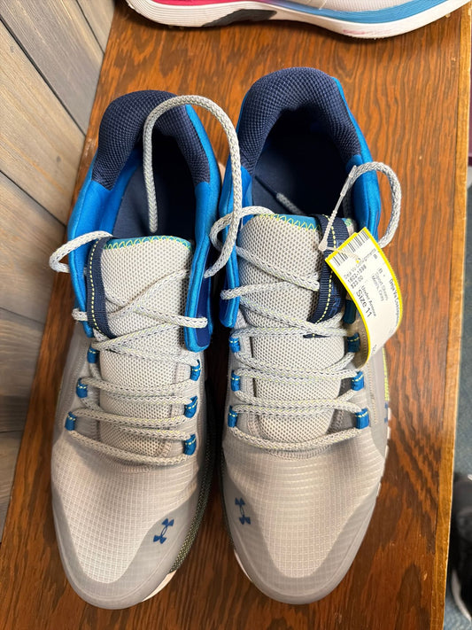 Men's Size 11 Under Armour Gray Sport Shoes