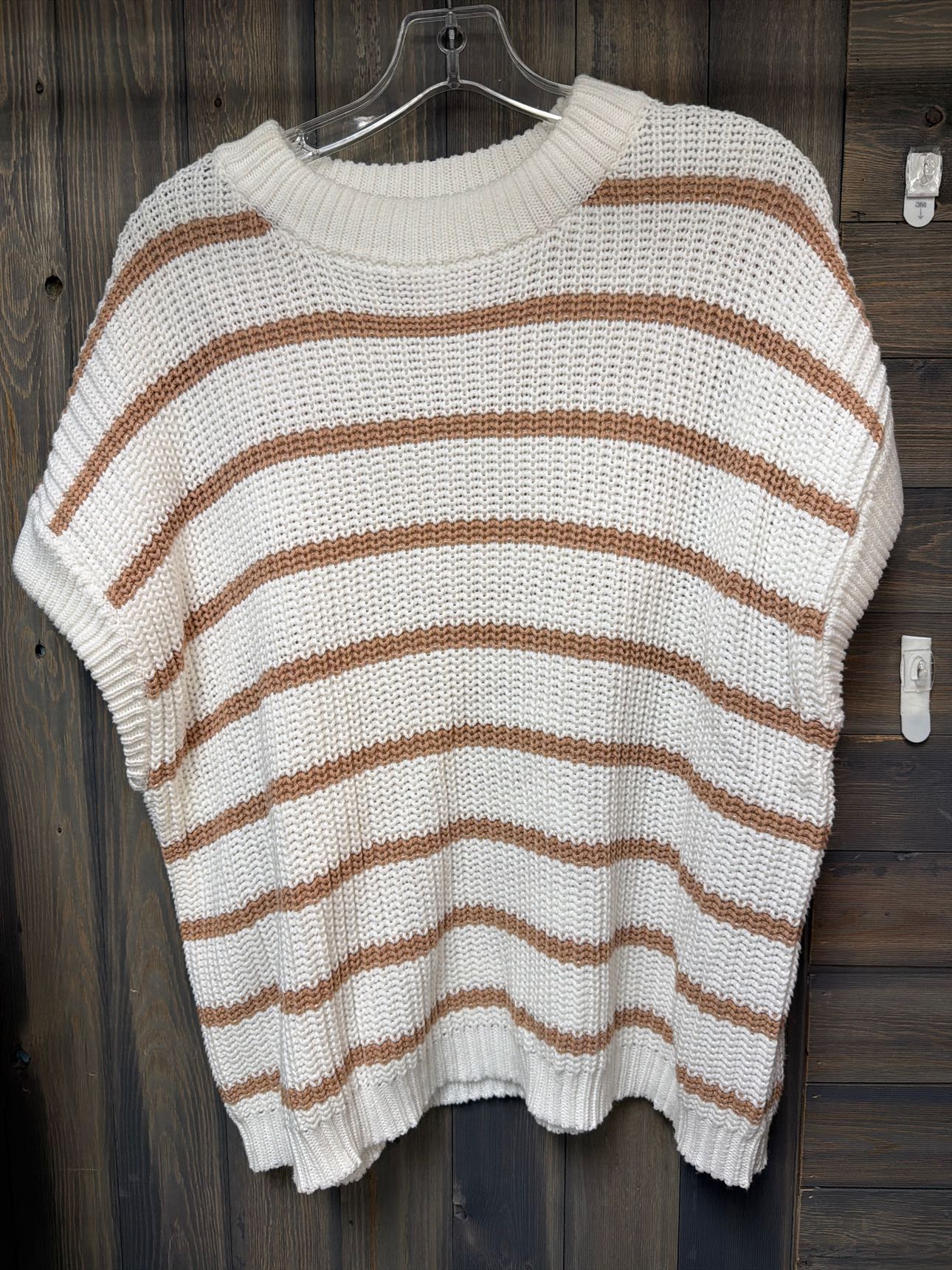 Women's Size Medium elan White Sweater