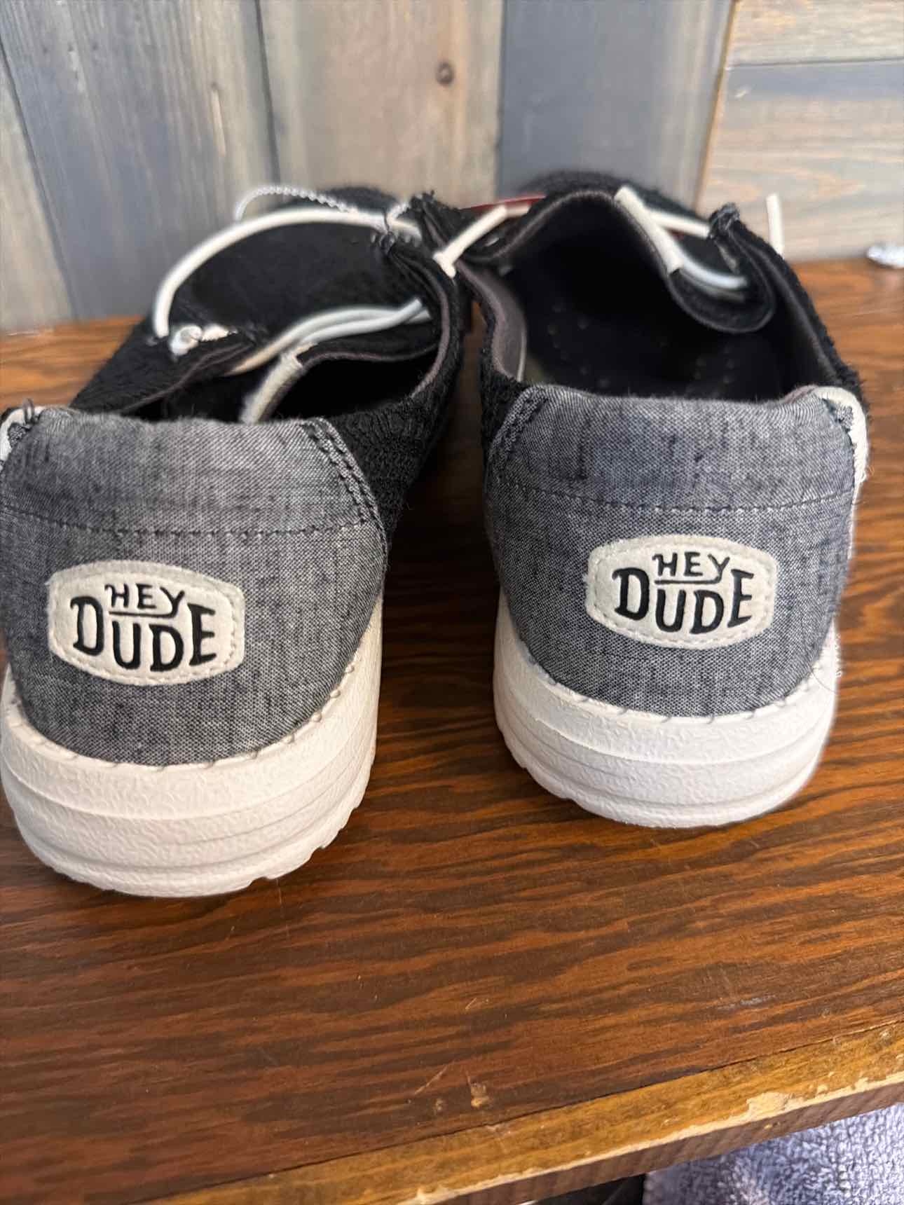 Girl's Size 5 Hey Dude Black Slip On